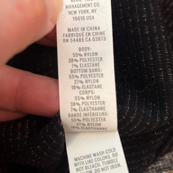 NWOT *Bundle of 2* aerie Offline seamless Recharge crop tanks size M - Picture 7 of 7